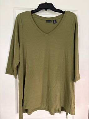 Tahari Olive Green V-Neck Long Sleeve Tee